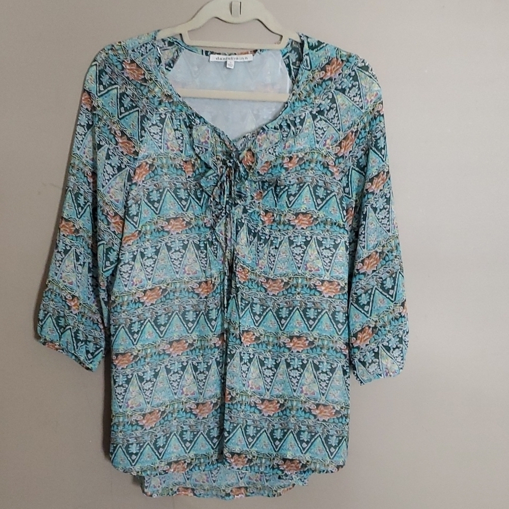 Danielrainn size medium top